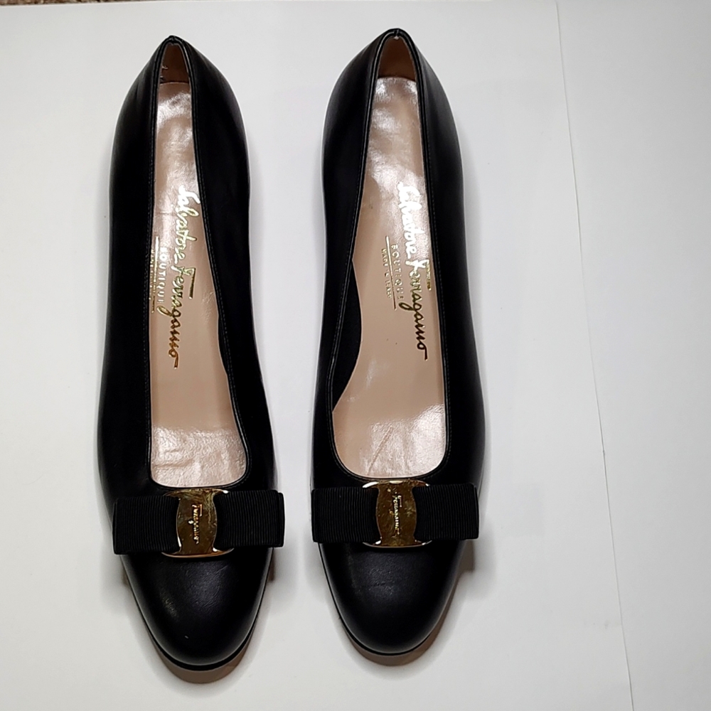 Salvatore Ferragamo black bow with slight heel
